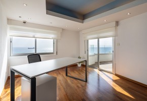 Office  For Sale  in  Agia Zoni