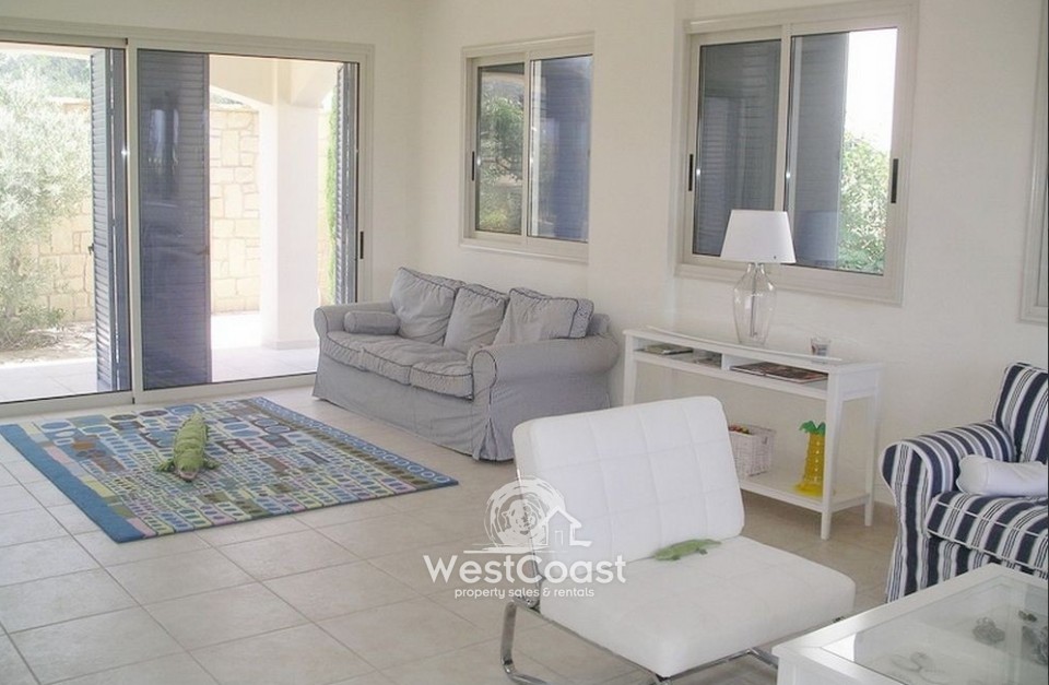 Detached Villa For Sale  in  Neo Chorio