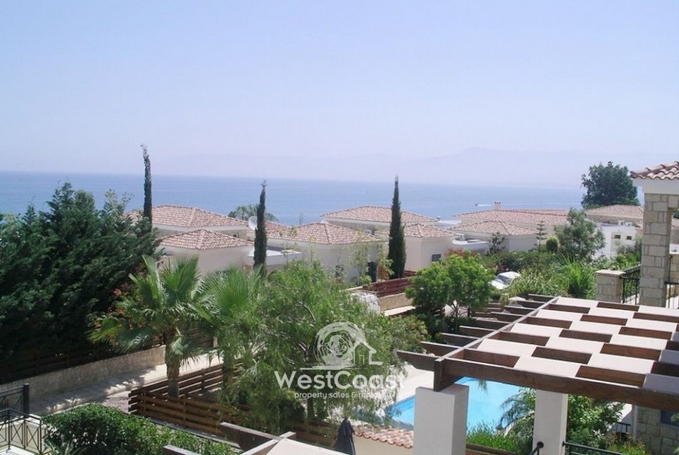 Detached Villa For Sale  in  Neo Chorio