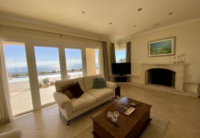 Detached Villa For Sale  in  Akoursos