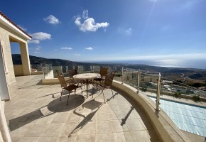 Detached Villa For Sale  in  Akoursos