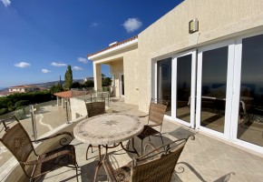 Detached Villa For Sale  in  Akoursos