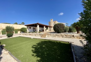 Detached Villa For Sale  in  Akoursos