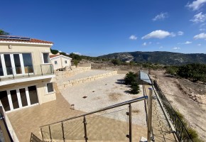 Detached Villa For Sale  in  Akoursos