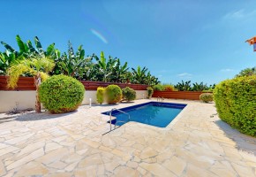Detached Villa For Sale  in  Kissonerga