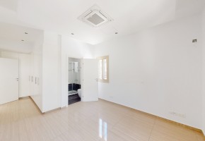 Detached Villa For Sale  in  Kissonerga