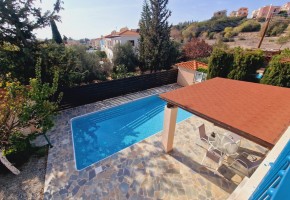 Detached Villa For Sale  in  Anavargos