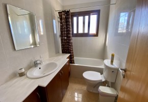 Apartment For Sale  in  Tombs of the Kings