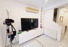 Detached Villa For Sale  in  Universal