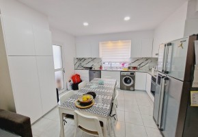 Detached Villa For Sale  in  Universal