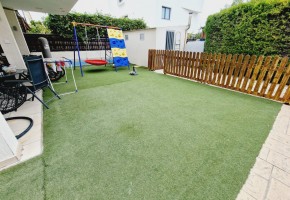 Detached Villa For Sale  in  Universal