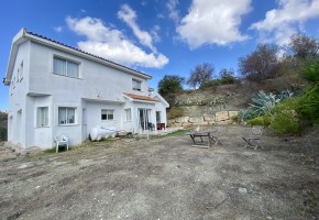 Detached Villa For Sale  in  Marathounda