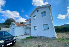 Detached Villa For Sale  in  Marathounda