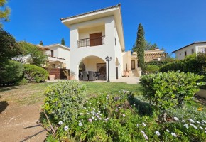 Detached Villa For Sale  in  Aphrodite Hills
