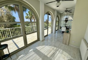 Detached Villa For Sale  in  Coral Bay