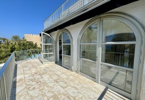 Detached Villa For Sale  in  Coral Bay