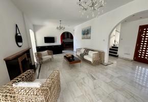 Detached Villa For Sale  in  Coral Bay