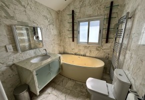 Detached Villa For Sale  in  Coral Bay