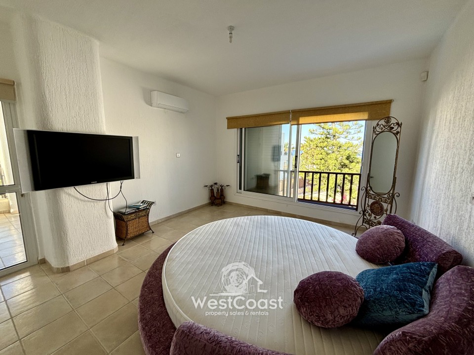 Detached Villa For Sale  in  Chloraka