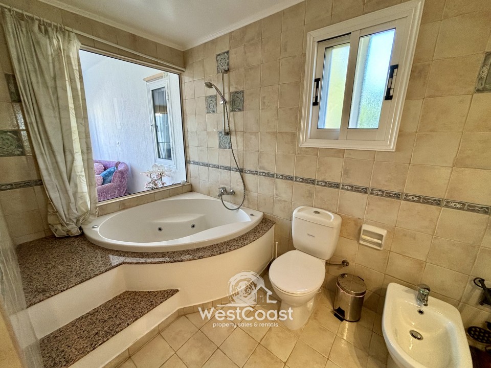 Detached Villa For Sale  in  Chloraka