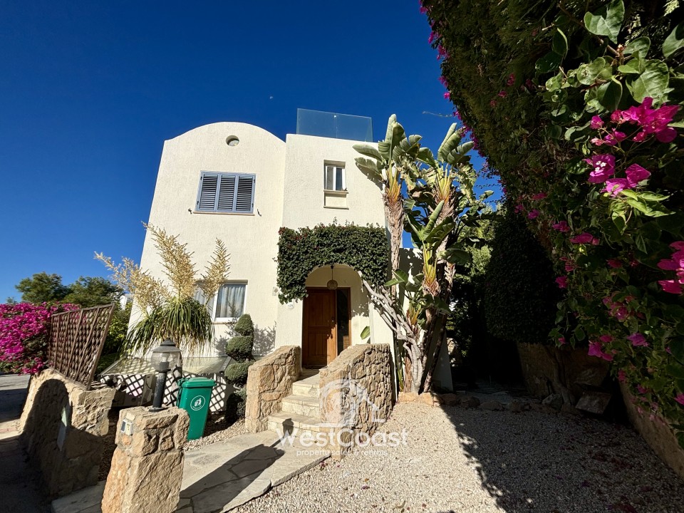 Detached Villa For Sale  in  Chloraka