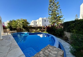 Detached Villa For Sale  in  Chloraka