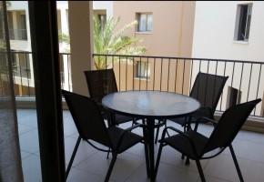 Apartment For Sale  in  Tombs of the Kings