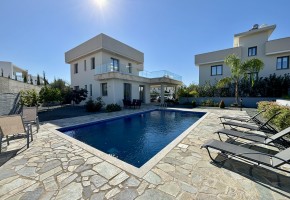 Detached Villa For Sale  in  Sea Caves - St.George