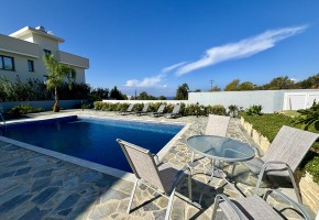 Detached Villa For Sale  in  Sea Caves - St.George