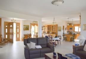 Bungalow For Sale  in  Sea Caves - St.George