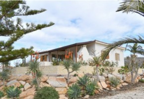 Bungalow For Sale  in  Sea Caves - St.George