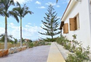 Bungalow For Sale  in  Sea Caves - St.George