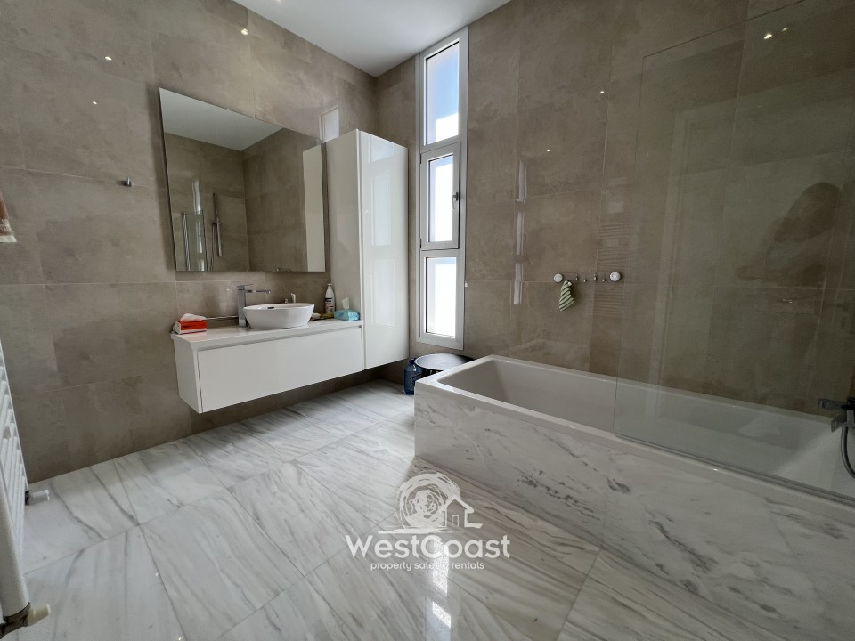 Detached Villa For Sale  in  Yeroskipou