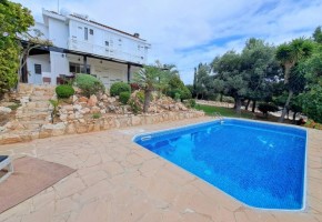 Detached Villa For Sale in Peyia, Paphos - SL23871