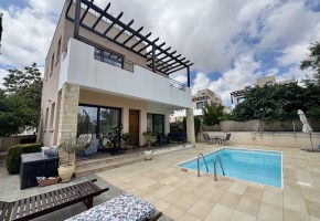 Detached Villa For Sale  in  Peyia