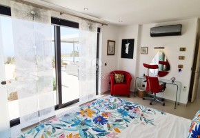 Detached Villa For Sale  in  Pano Arodes