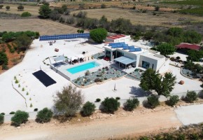 Detached Villa For Sale  in  Pano Arodes