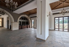 Building For Sale  in  Tombs of the Kings