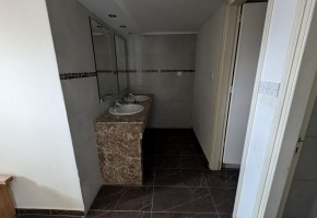 Building For Sale  in  Tombs of the Kings