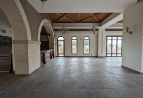 Building For Sale  in  Tombs of the Kings