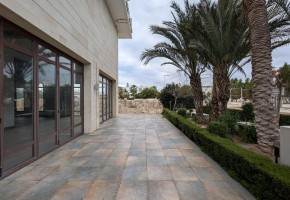 Building For Sale  in  Tombs of the Kings