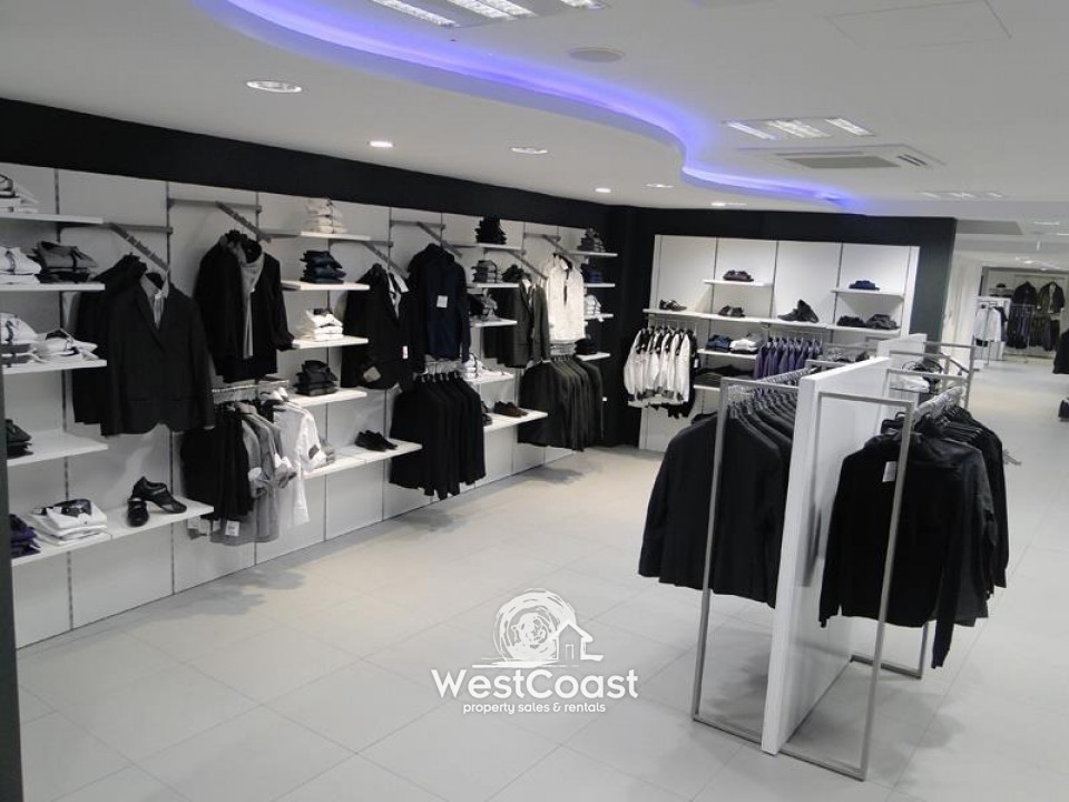 Building For Rent  in  Pano Paphos - Up Town