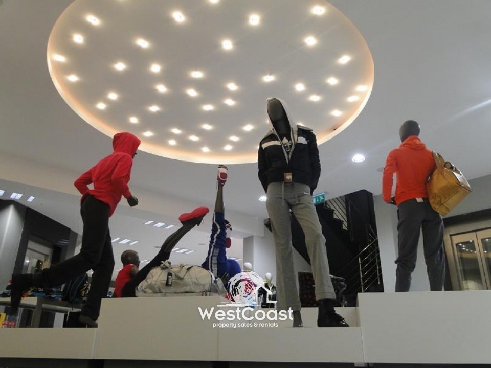 Building For Rent  in  Pano Paphos - Up Town