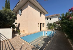 Detached Villa For Sale  in  Universal