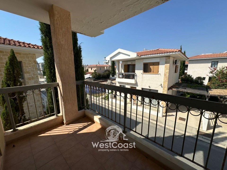 Detached Villa For Sale  in  Universal