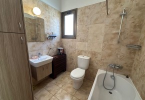 Detached Villa For Sale  in  Universal