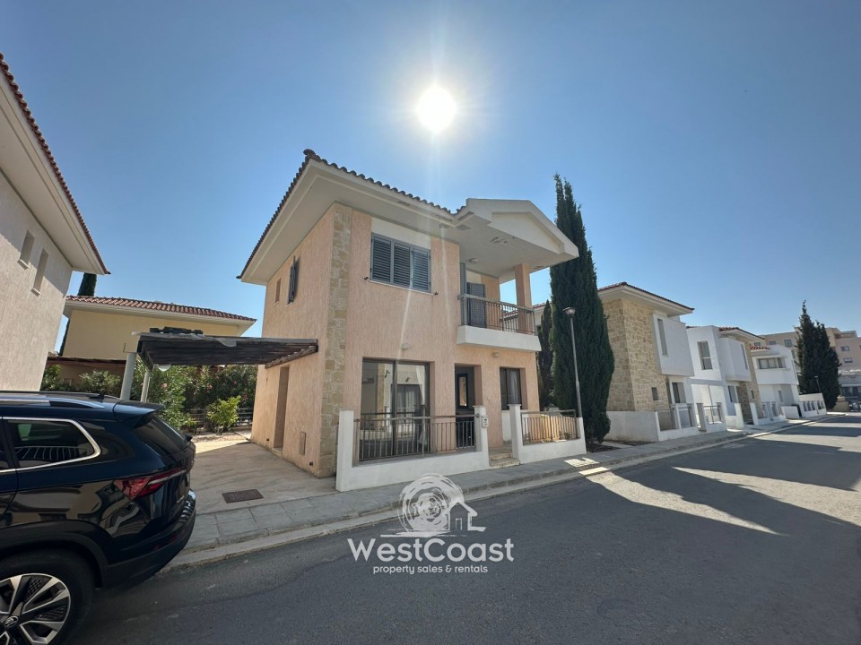 Detached Villa For Sale  in  Universal