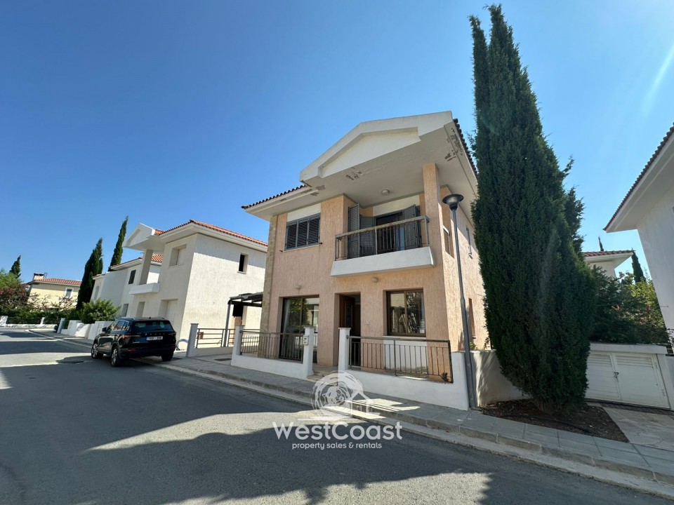 Detached Villa For Sale  in  Universal