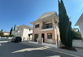 Detached Villa For Sale  in  Universal