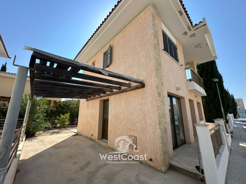 Detached Villa For Sale  in  Universal